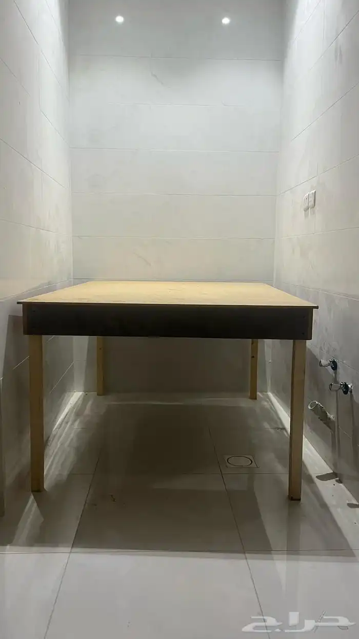 للبيع دولاب كتب 5