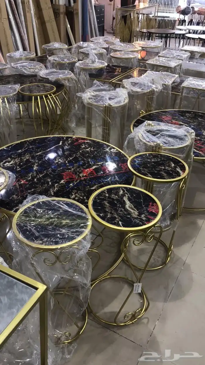 بضاعة محلات تخفيضات و غالي للبيع العاجل بسعر ربع التكلفة 20