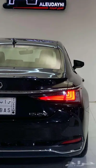 لكزس ES250 2023 5