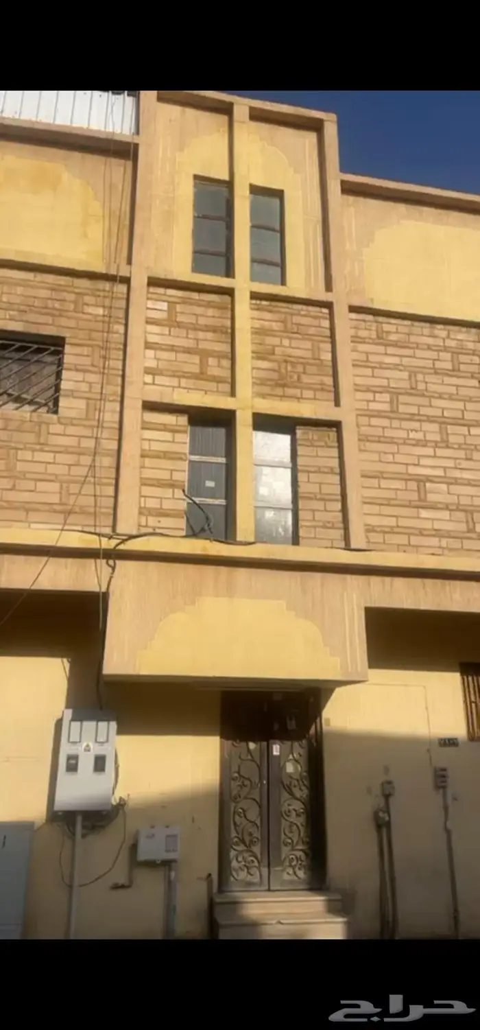 للبيع عماره سكنية 3 أدوار بحي سلطانه 0