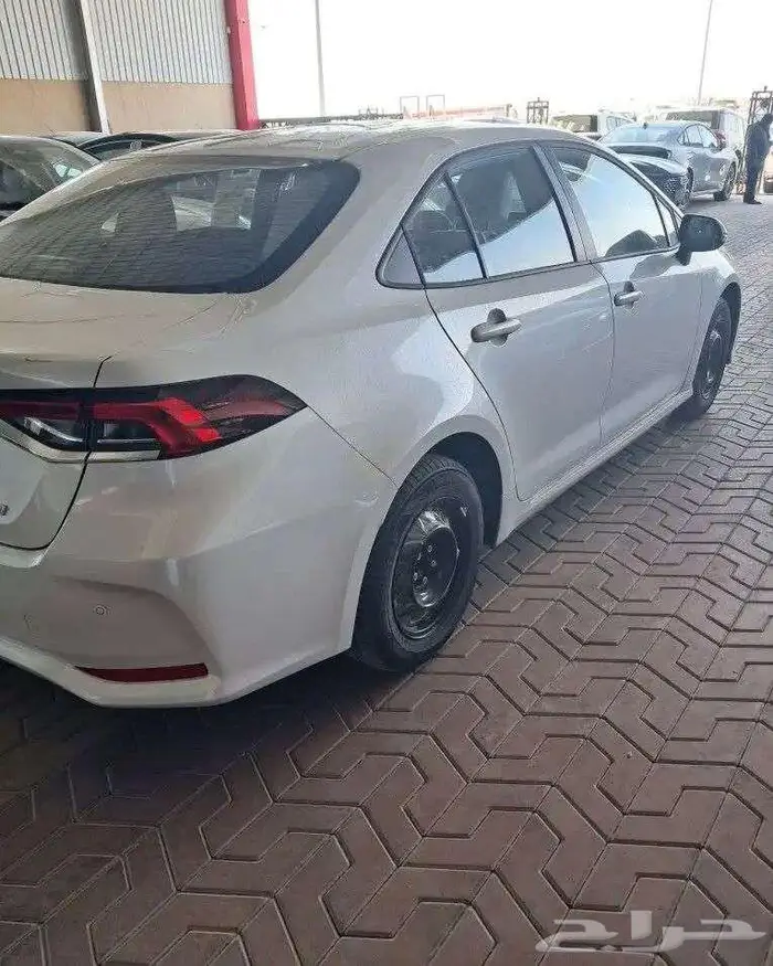 تويوتا كورولا XLI 2.0 طيس بنزين 2025 أصفار 3