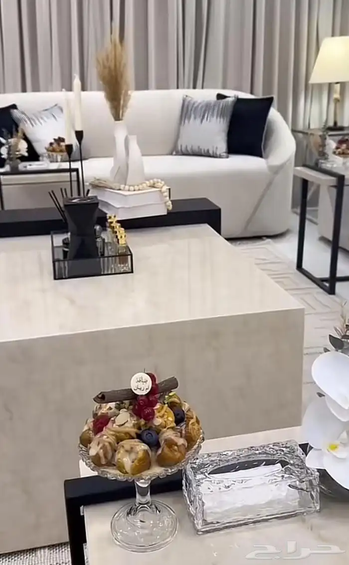طاولات تقديم بشكل مميز 2