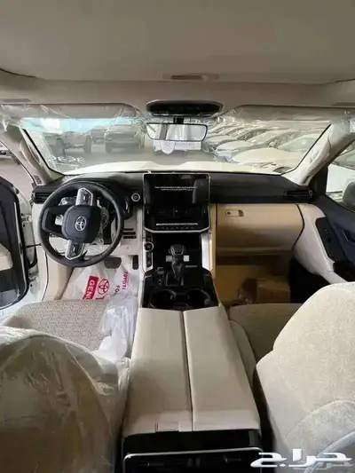 لاندكروزر جي اكس ار بنزين GXR L 3 سعودي 2024 لدى الحسن 6