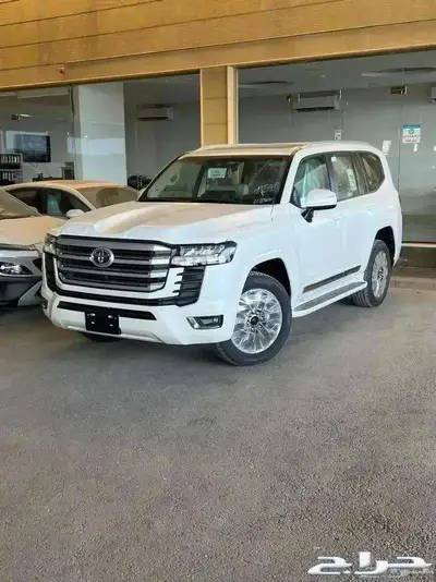 لاندكروزر جي اكس ار بنزين GXR L 3 سعودي 2024 لدى الحسن 0