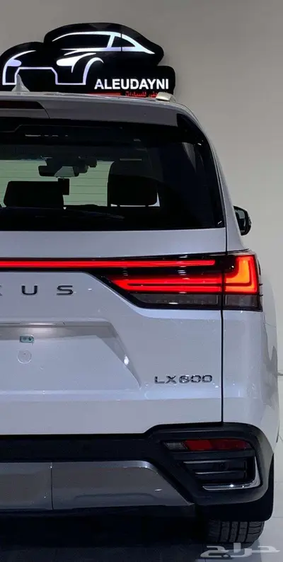 لكزس LX600 2022 4