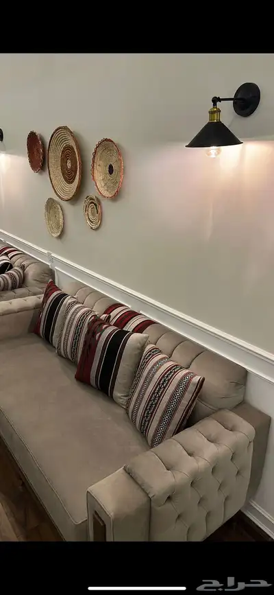 كنب شبه جديد مشتراه 8300 ابيعه 6300 0