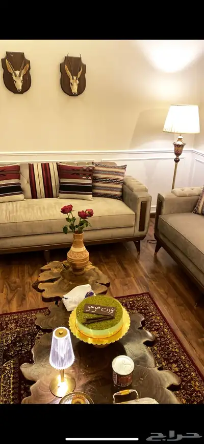 كنب شبه جديد مشتراه 8300 ابيعه 6300 2
