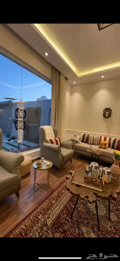 كنب شبه جديد مشتراه 8300 ابيعه 6300 1