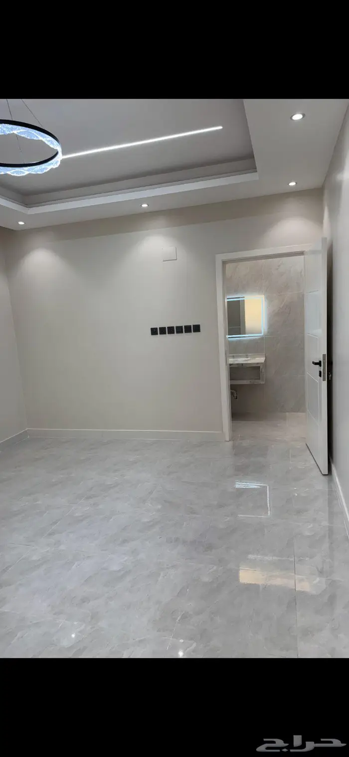 ملحق مع سطح جديد 11