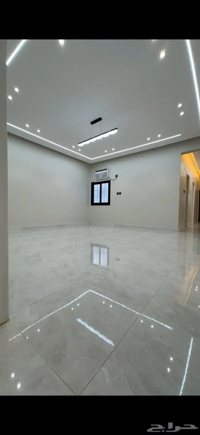 ملحق مع سطح جديد 12