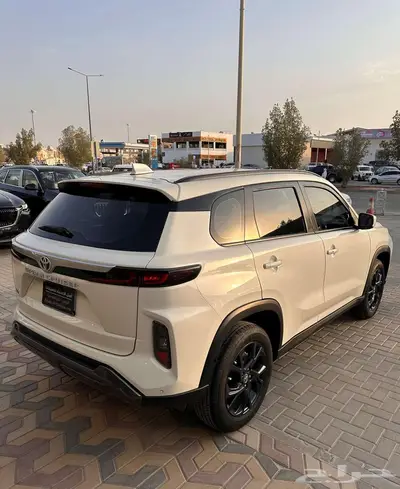 تويوتا اوربان كروز 2024 30