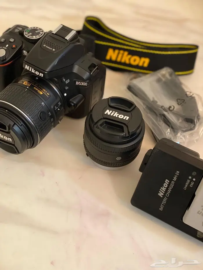 للبيع كاميرا Nikon D5300 0