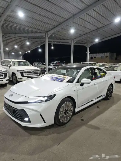 تويوتا كامري هايبرد LE هايبرد بانوراما 2025 3