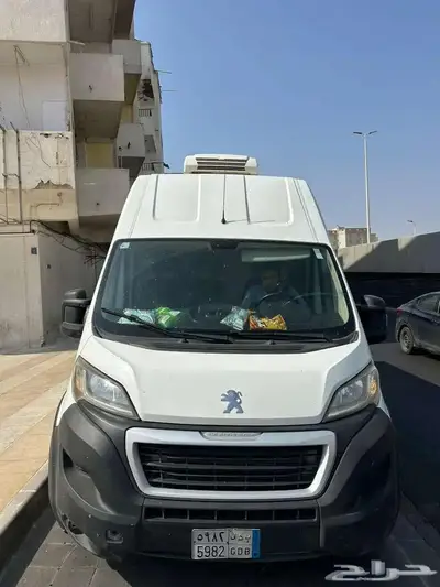 سيارتين بيجو بوكسر index