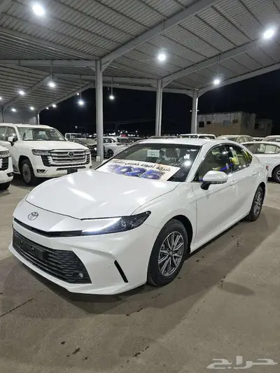 تويوتا كامري استاندر فئه E هايبرد 2025 23