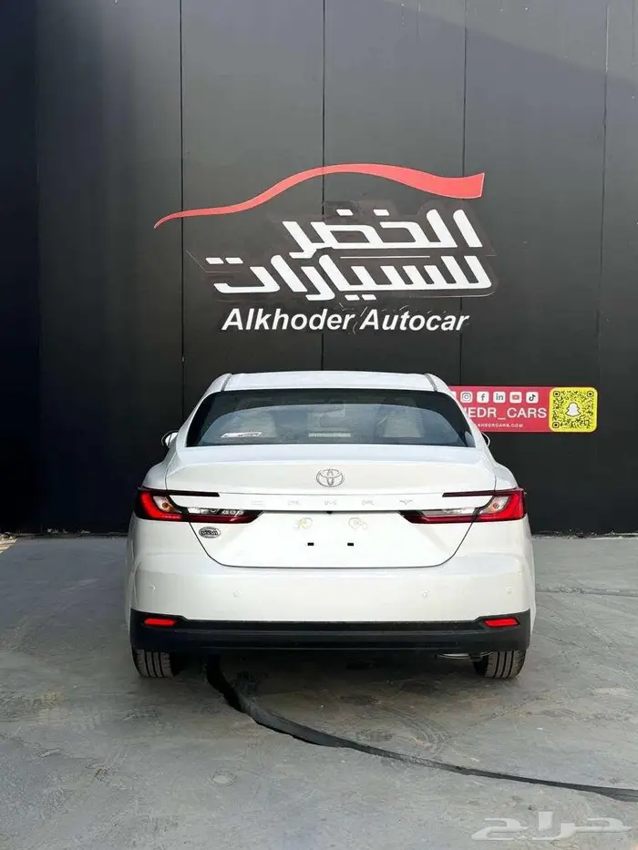 كامري E استندر 2025لدي شركة الخضر 4