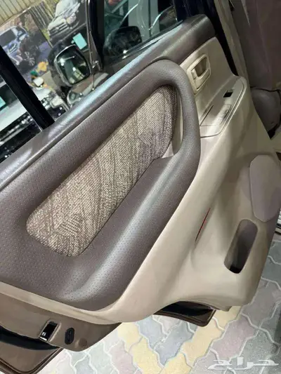 للبيع جيب لاندكروزر 2000 GXR-3 دبل سعودي ( مخززن ) 55