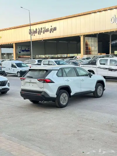 تويوتا راف فور 2024 بدون دبل 3