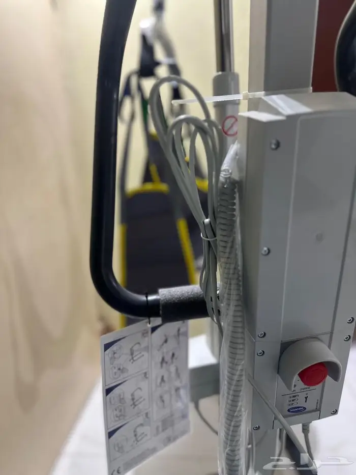 رافعة معاقين وكبار السن 1