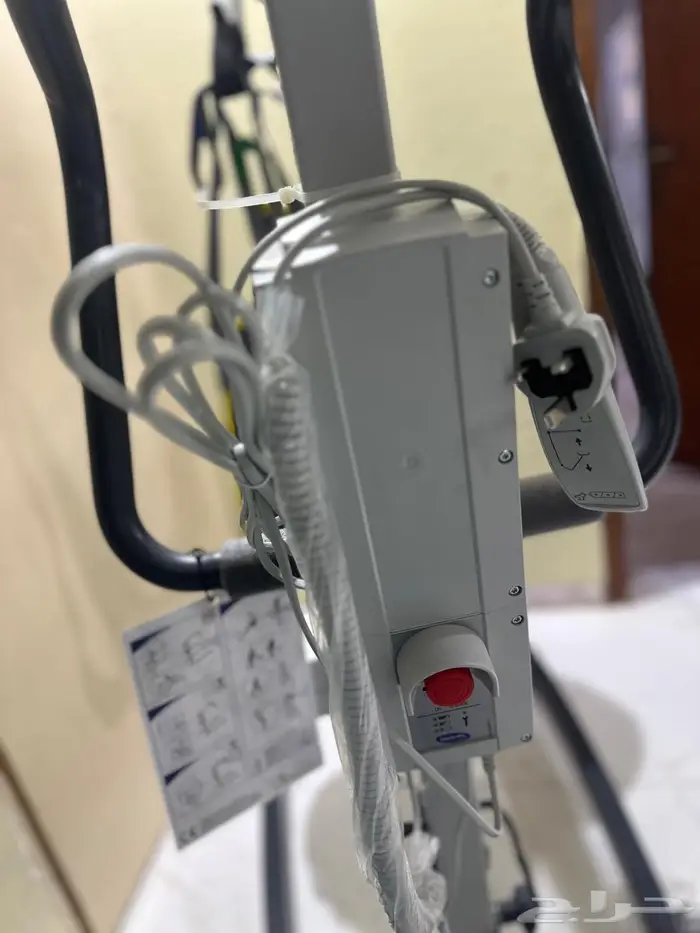 رافعة معاقين وكبار السن 2