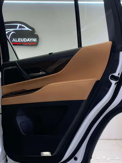 لكزس LX600 2022 32