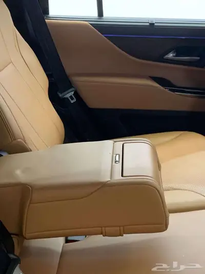 لكزس LX600 2022 17