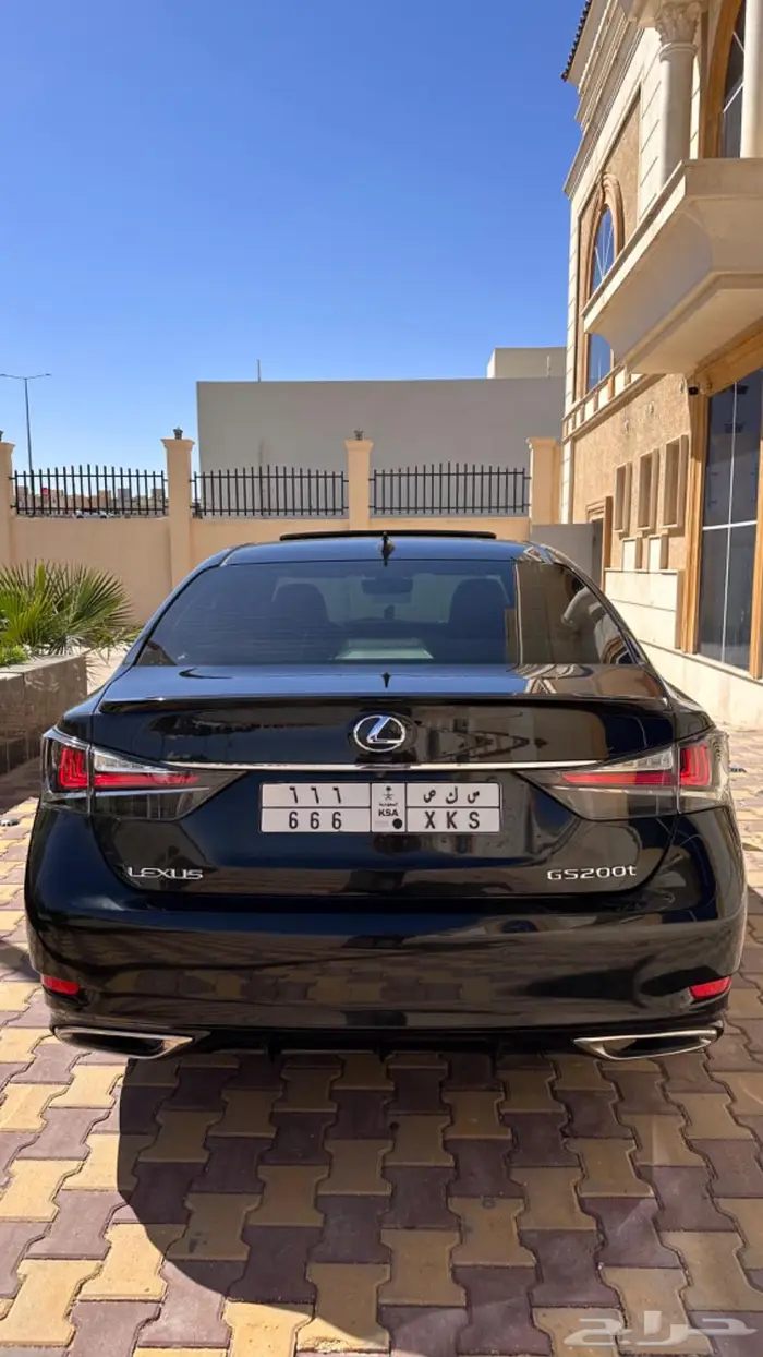 للبيع لكزس جي اس f 1