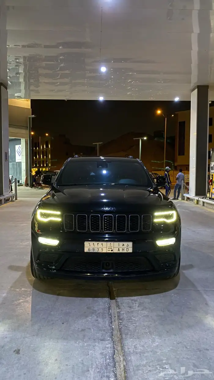 جيب شروكي S بلاك اديشن 17