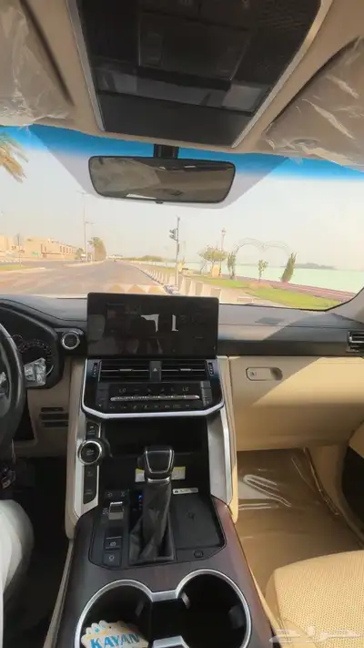 لاندكروزر 2022 L4 11