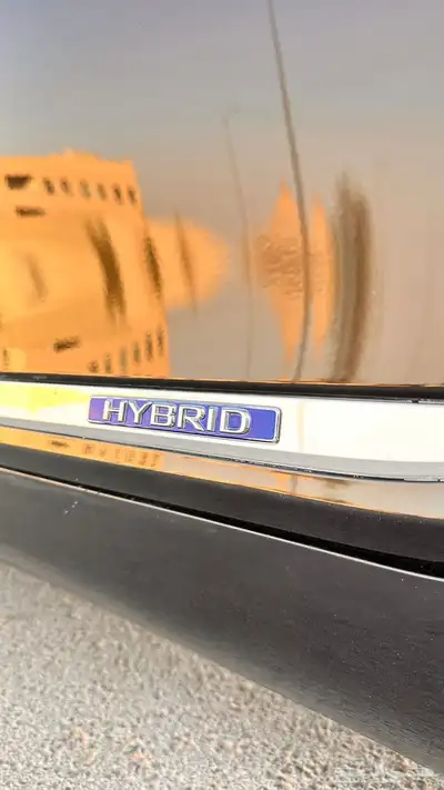 لكزس 2010 هايبرد LS 600 HL 6