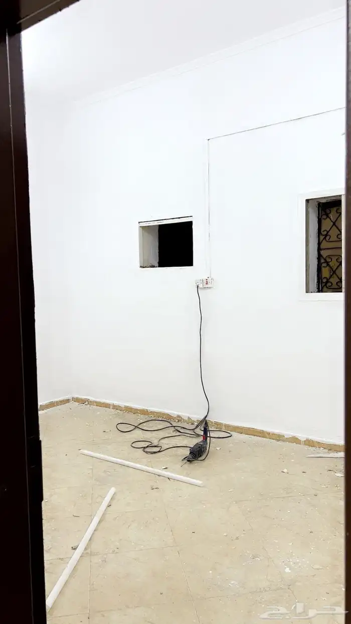 للايجار سكن عزاب (شركات) دور ارضي في بيت شعبي بحي منفوحة 6