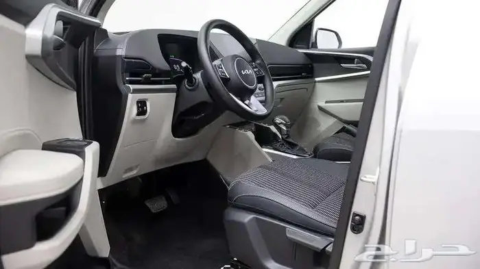 كيا كارينز بصمة وشاشة GLS 2025 7