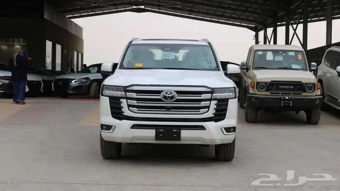 تويوتا لاندكروزر GXR L4 بنزين موديل 2025 كاش واقساط 1