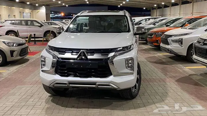 ميتسوبيشي مونتيرو نص فل موديل 2025 بنزين 0