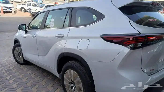 هايلاندر GLE نص فل 2024 أبيض الوللوي 6