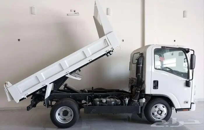ايسوزو قلاب 3 و 5 طن موديل 2025 7