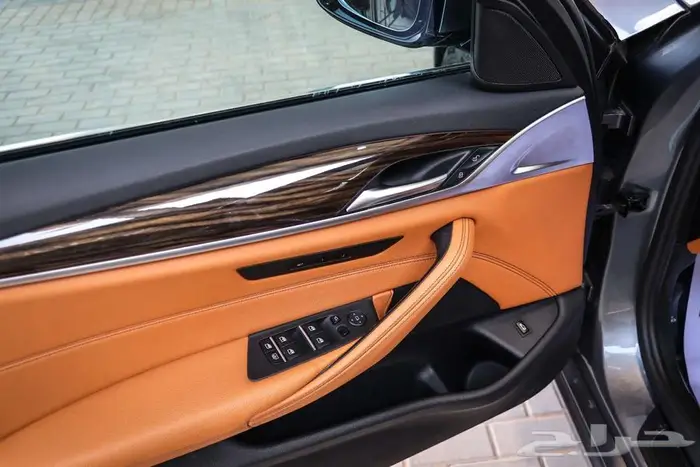 بي ام دابليو 520i نص فل 2022 15