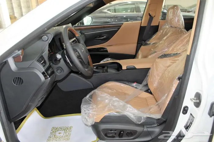 لكزس - ES300 Bh هايبرد - 2024 - نص فل - خليجي 7