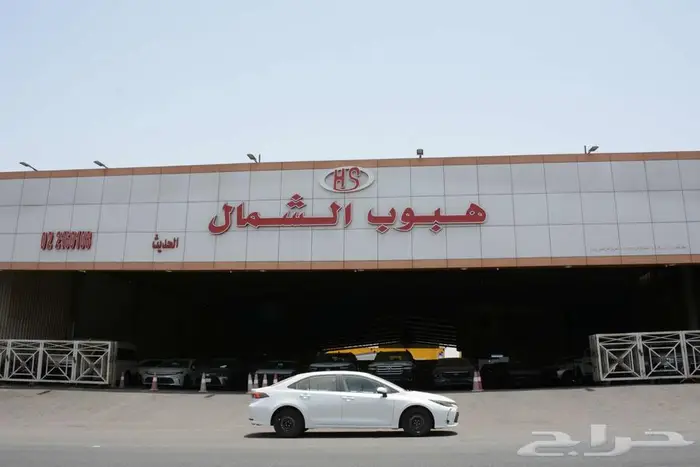 تويوتا كورولا 2025 ستاندر 2.0 بنزين بالنقد او التقسيط 3
