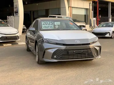 تويوتا كامري LE هايبرد بانوراما 1