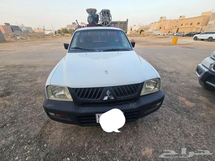 وانيت مستوبيشي غماره 4