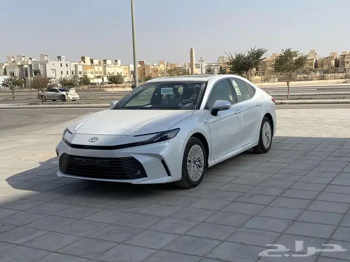 تويوتا كامري EPLUS هايبرد 2025 كاش - اقساط 10