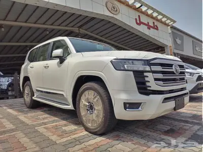 تويوتا لاندكروزر GXR L4 2025 بنزين عبداللطيف جميل 4