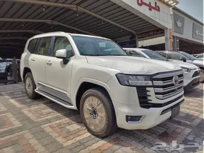تويوتا لاندكروزر GXR L4 2025 بنزين عبداللطيف جميل 2