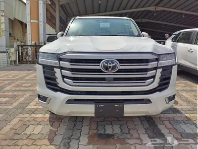تويوتا لاندكروزر GXR L4 2025 بنزين عبداللطيف جميل 1