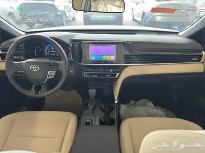 كامري اي ستاندر بنزين ابيض 2025 11