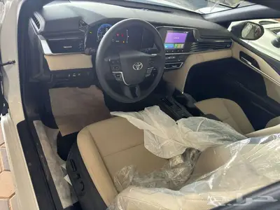كامري اي ستاندر بنزين ابيض 2025 14