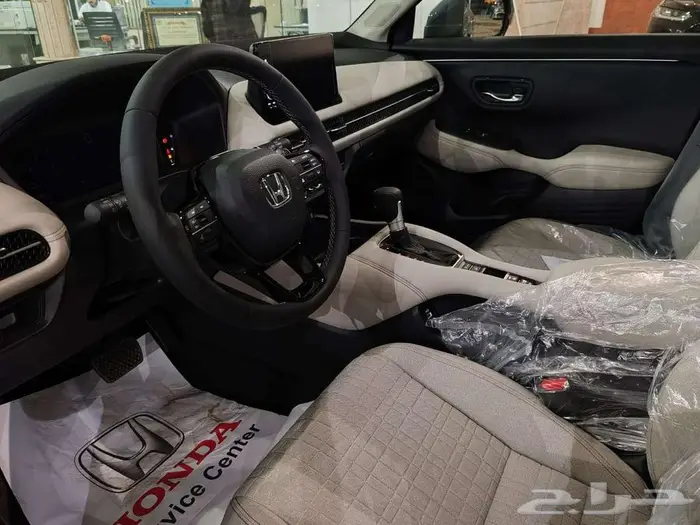 هوندا ZRV فئة LX موديل 2024 5