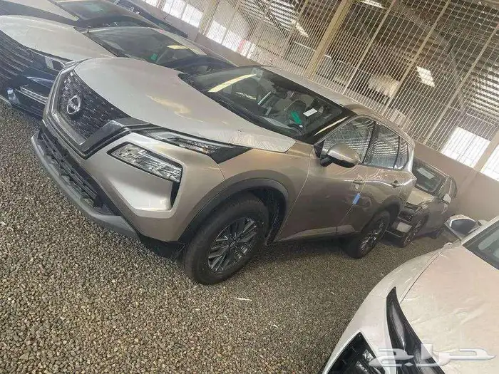 نيسان اكس تريل استندر 5 7 راكب دبل وبدون 2025 1