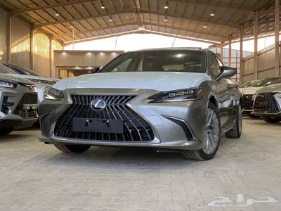 لكزس ES 300 HH موديل 2025 2